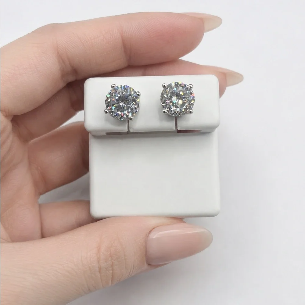 925 Sterling Silver Classic Round 4.00CT MOISSANITE  Stud Earrings Screw Back
